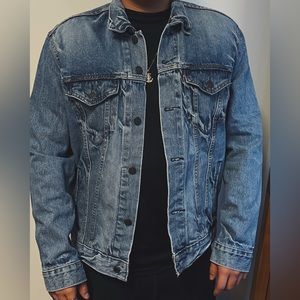 Vintage Levi’s Denim Jacket Medium